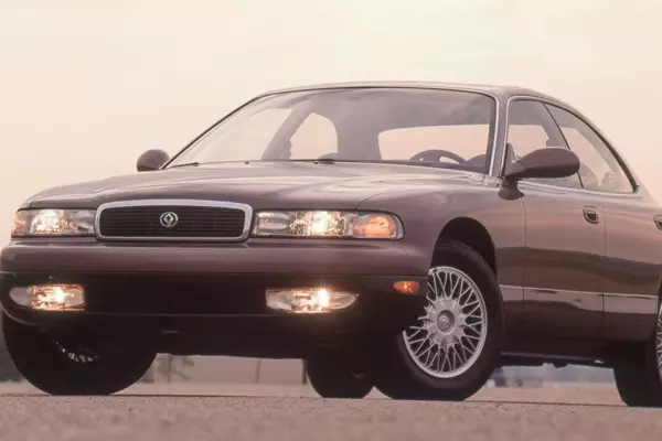 A Look Back at the 1992 Mazda 929: A Blend of Beauty and Quirks