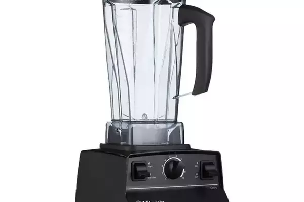 Crafting the Perfect Frozen Cocktail: Essential Tools for a Refreshing Summer