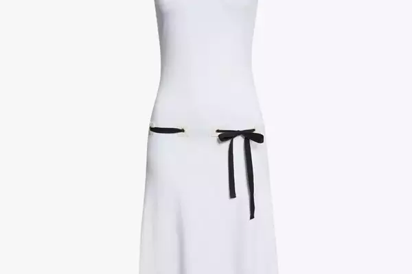 Celebrity White Outfits: Summer Fashion Trends