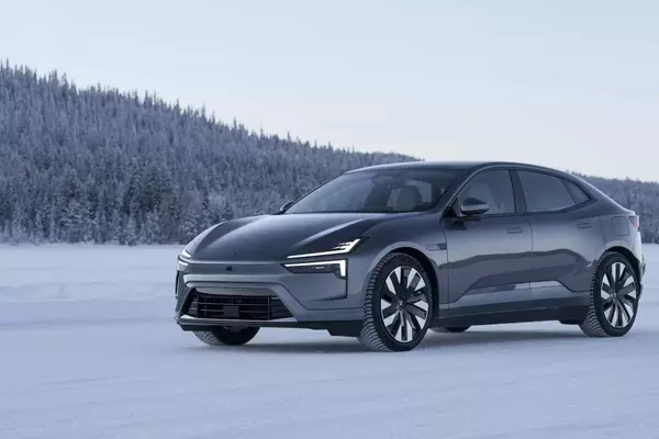Polestar 4: Luxury EV with Steep Discount, but Uncertain Future in the US