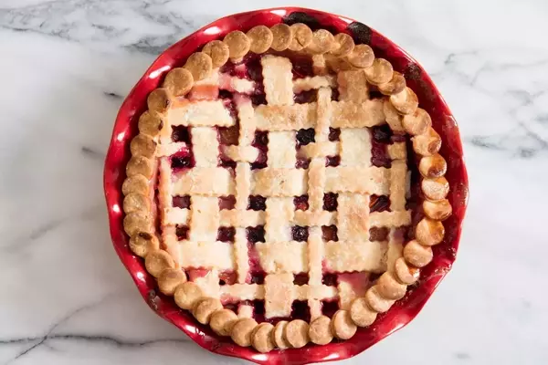 Mastering the Art of Pie Crust Designs: Techniques for Beautiful and Delicious Pies
