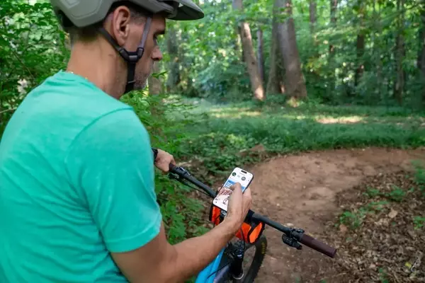 Mountain Bikers and Social Media: To Share or Not to Share?