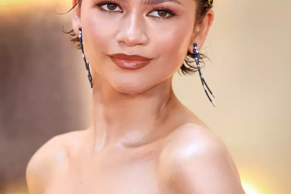 Achieve the Alluring Wet Lash Look: A Beauty Guide