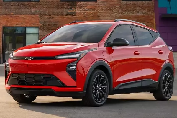 GM Sales Decline Amidst Shifting EV Market Dynamics