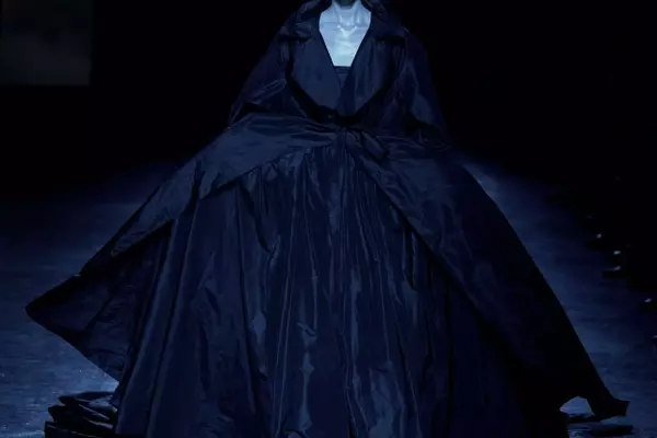 Boloria's Spring 2027 Ready-to-Wear Collection: A Glimpse into Future Fashion