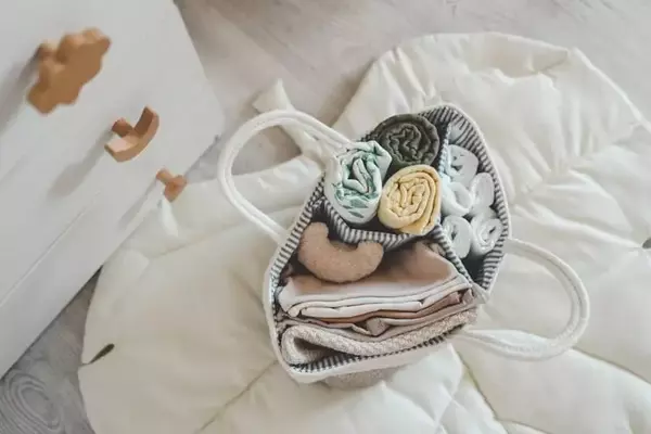 The Indispensable Diaper Bag Contents for Discerning Parents