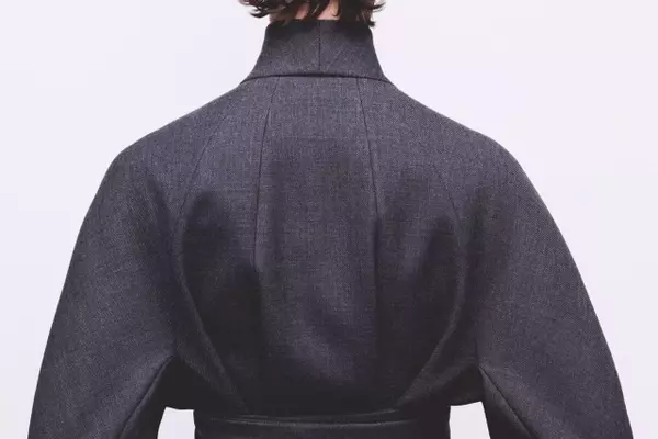 Max Mara Atelier Fall 2026: Architectural Influence in Couture Coats