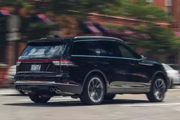 2026 Lincoln Aviator Reserve AWD: A Luxurious and Smooth Ride