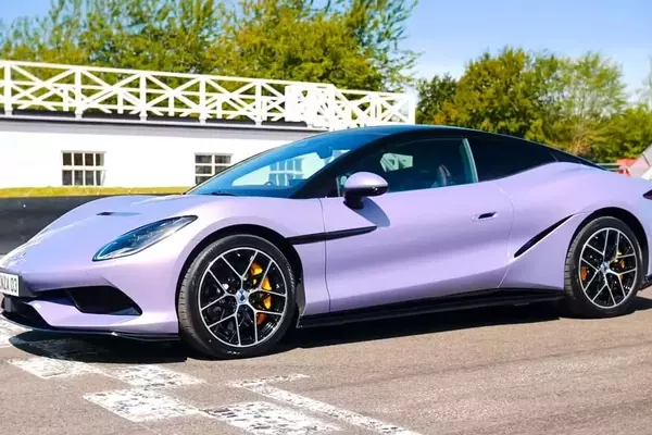 Denza Z Electric Supercar: 1,500 HP, Rapid Charging, and Global Launch