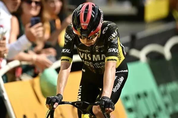 Vingegaard's Tour de France Hopes Dim After Stage Six Defeat