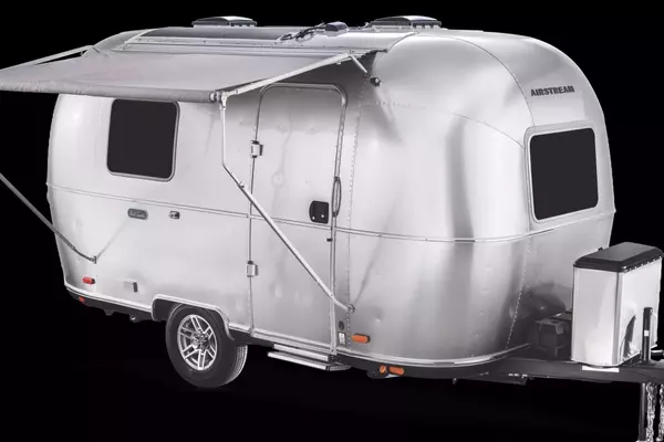 Airstream Introduces New Entry-Level World Traveler 17RB Travel Trailer