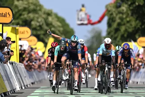 Merlier Secures Second Sprint Victory in Thrilling Finish