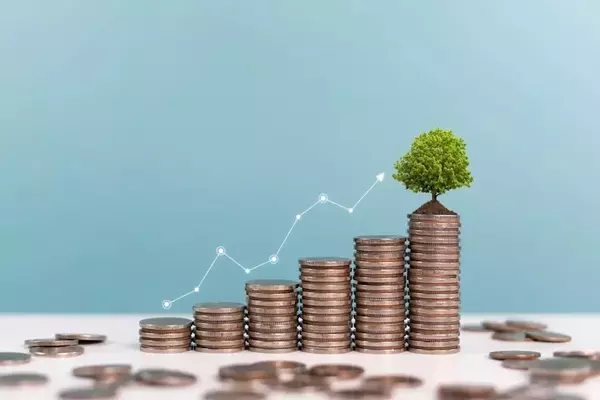 Early Saving Triumphs Over Delayed, Larger Contributions for Retirement Growth