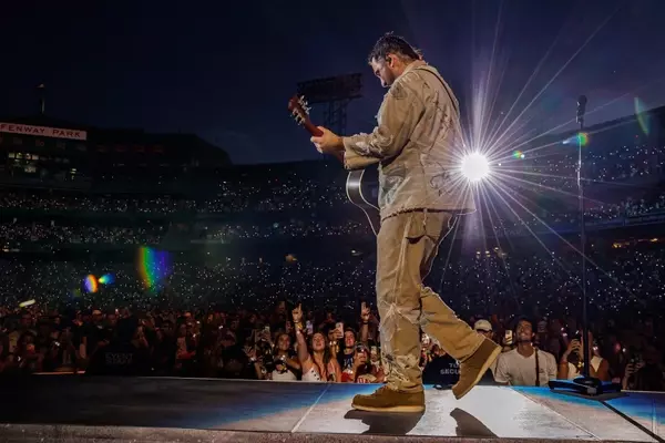 Noah Kahan's Phenomenal Fenway Park Residency: A Hometown Triumph