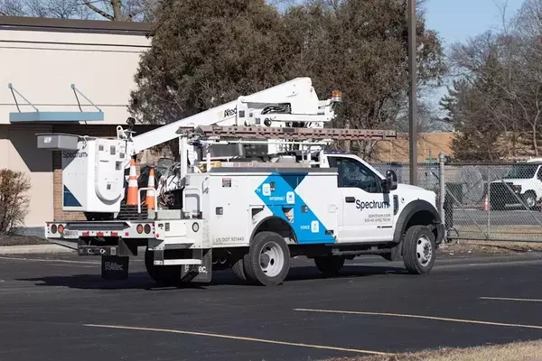 Spectrum's Strategic Shift: Layoffs Amidst Mounting Customer Losses and AI Integration