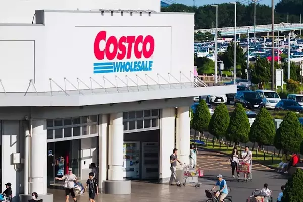 Costco Employee's Journey to Millionaire Status Through Steady Employment and Comprehensive Benefits