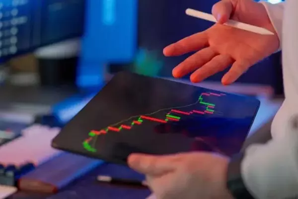 Pinnacle Financial Partners Inc (PNFP) Stock: A Deep Dive into Benchmark's Buy Rating and Future Prospects