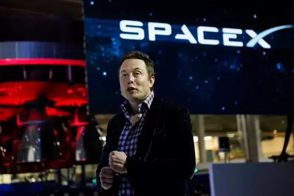 Hedge Fund Manager Compares SpaceX to Dogecoin, Cautions Investors