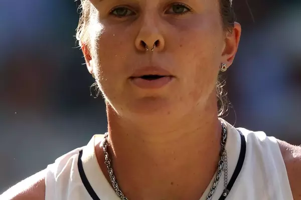 Linda Noskova's Septum Piercing: A Statement of Individuality at Wimbledon