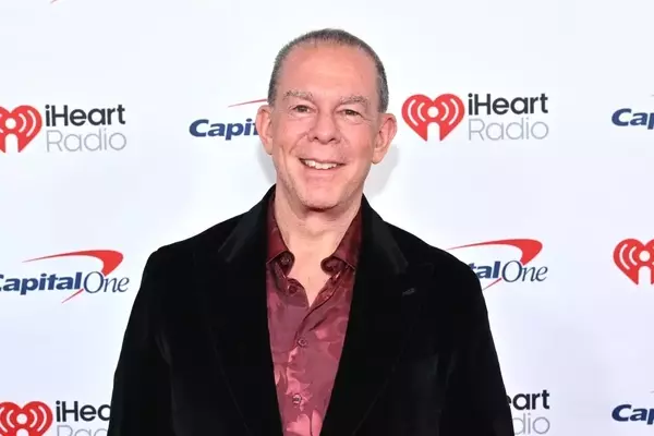 Radio Host Elvis Duran Unveils Video Podcast Platform Podrophenia