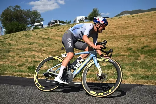 Tom Pidcock Survives Crash in Tour de France Stage 10, Eyes Breakaway Victories