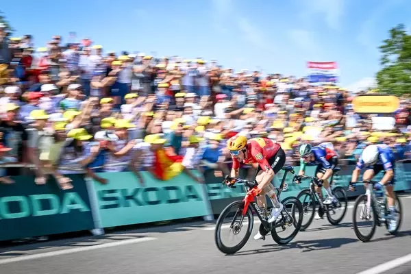 Tour de France: Stage 11 Sprint Safety Debate