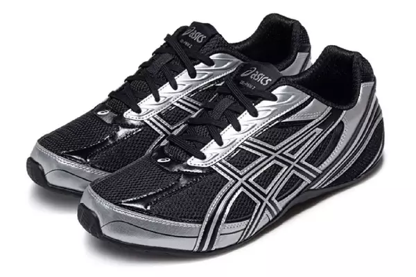 Asics's Bold Entry into the Flat Sneaker Trend with the Gel-Phai Z
