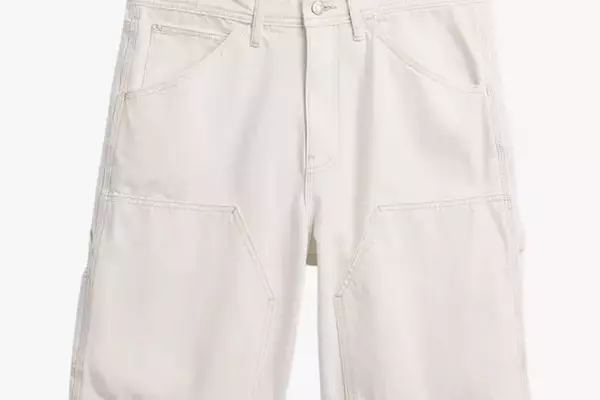 Gap's Carpenter Shorts: A Summer Wardrobe Essential