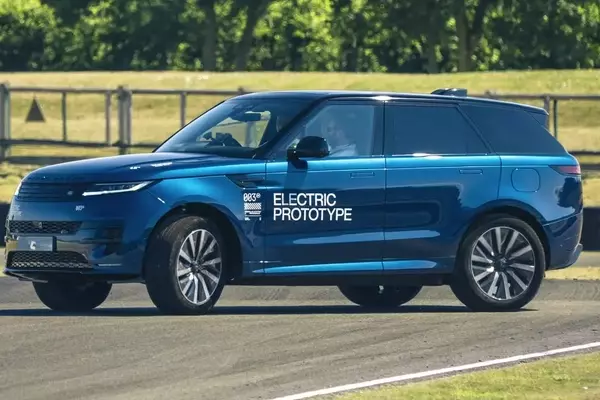 2028 Land Rover Range Rover Sport Electric Preview