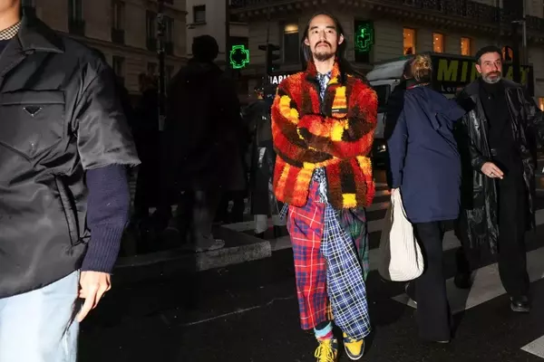 The Art of Deliberate Disarray: Embracing "Tasteful Clashing" in Fashion