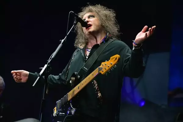 The Cure's Robert Smith Criticizes FIFA World Cup Halftime Show
