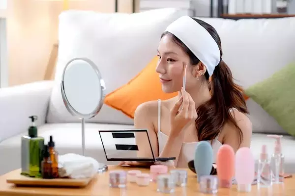 Korean Cosmetics Retailer Facing Financial Strain Files for Bankruptcy Amidst Rising Market Competition