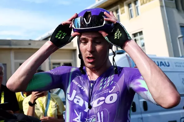 The Strategic Arm Shave: More Than Just Aero Gains for Tour de France Riders