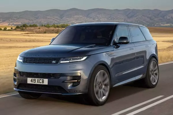 Class-Action Lawsuit Alleges Land Rover Concealed Mild-Hybrid System Flaws for Years