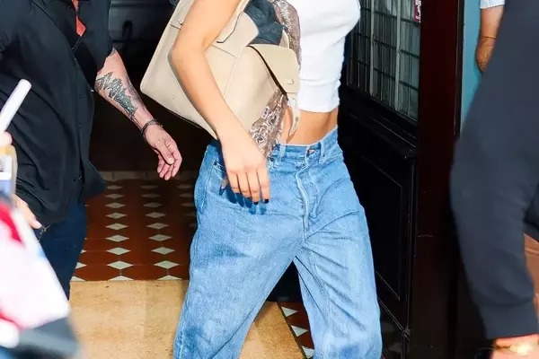 The Resurgence of Low-Rise Jeans: A Modern Style Guide