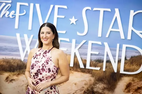 D'Arcy Carden Navigates the Treacherous Waters of 'Girls' Trips' and Hollywood Success