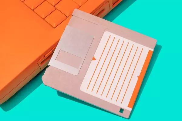 Indie Developers Challenge: Fit Your Game on a Floppy Disk