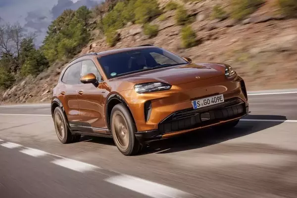 2027 Porsche Cayenne Electric: A Comprehensive Review