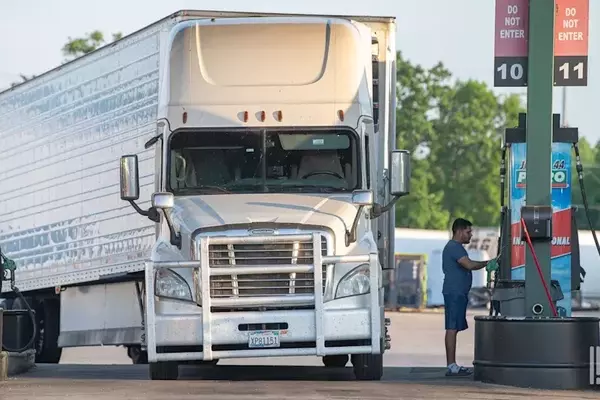 Rethinking Owner-Operator Recruitment: Beyond Bonuses and Percentages