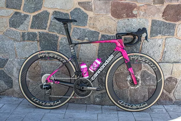 Kasper Asgreen's Aggressive Cannondale Lab71 SuperSix Evo Setup for Elite Cycling