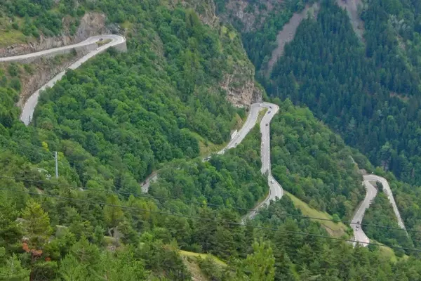 Garmin Edge 1040: Conquer Mountains with Advanced Cycling Tech