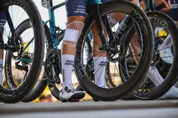 Tour de France: Navigating Crashes and Rider Safety Protocols