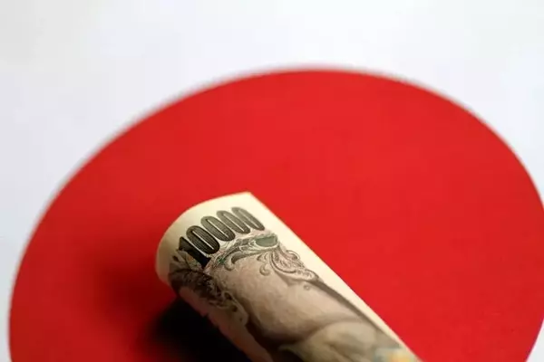 Yen Faces Significant Weekly Decline Amidst Dollar Surge