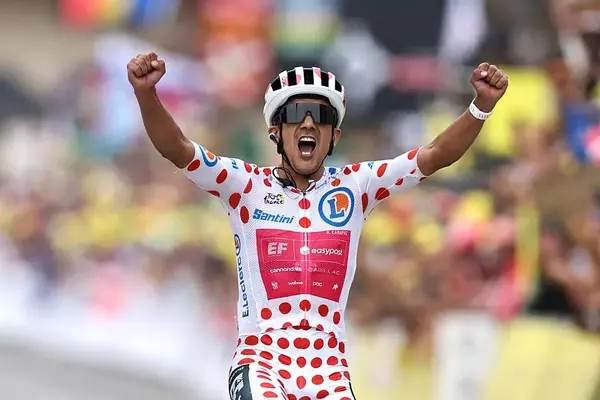 Carapaz Dominates Tour de France Stage 20, Secures King of the Mountains Title