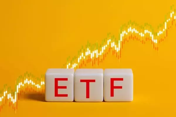 Maximizing Income and AI Upside: A Look at Top Nasdaq-100 Covered Call ETFs