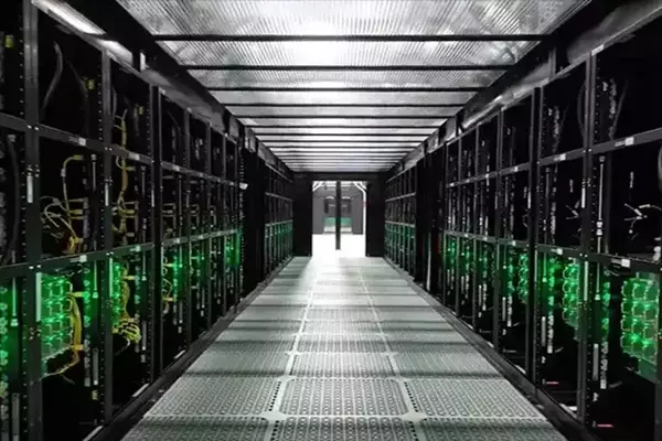 NVIDIA's Market Position: Bullish Momentum vs. Bearish Concerns