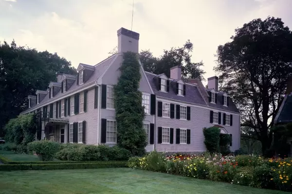 Presidential Retreats: Historic Summer White Houses