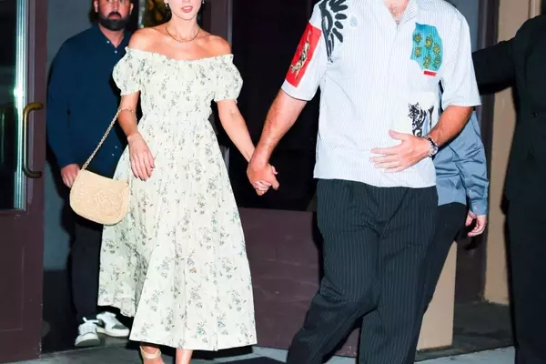 Margot Robbie Embraces Dôen's Effortless Chic in Paris
