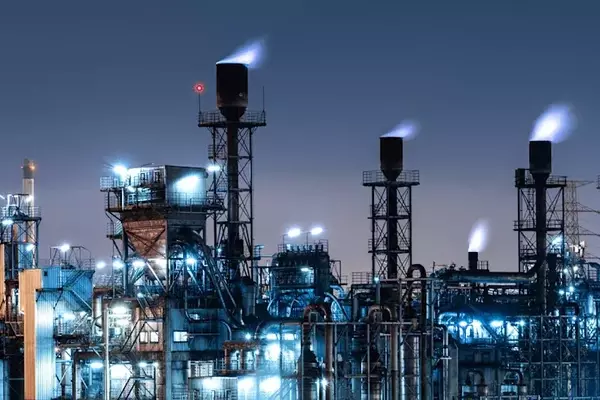 Oil Prices Plummet Amidst Easing US-Iran Tensions