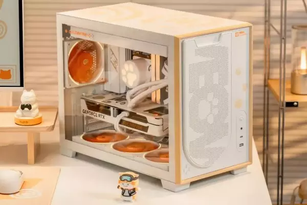 Colorfire's Cat-Themed PC Case Features an Adorable Paw-Print Power Button